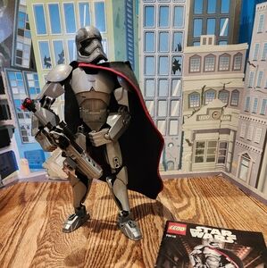 LEGO Star Wars Captain Phasma Buildable Figure